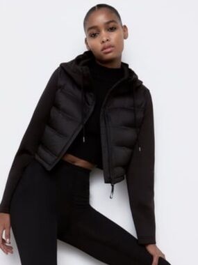 Zara cropped hooded puffer in size S